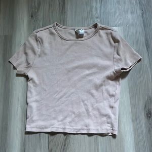 cute tight cropped shirt, light pink, medium, divided brand